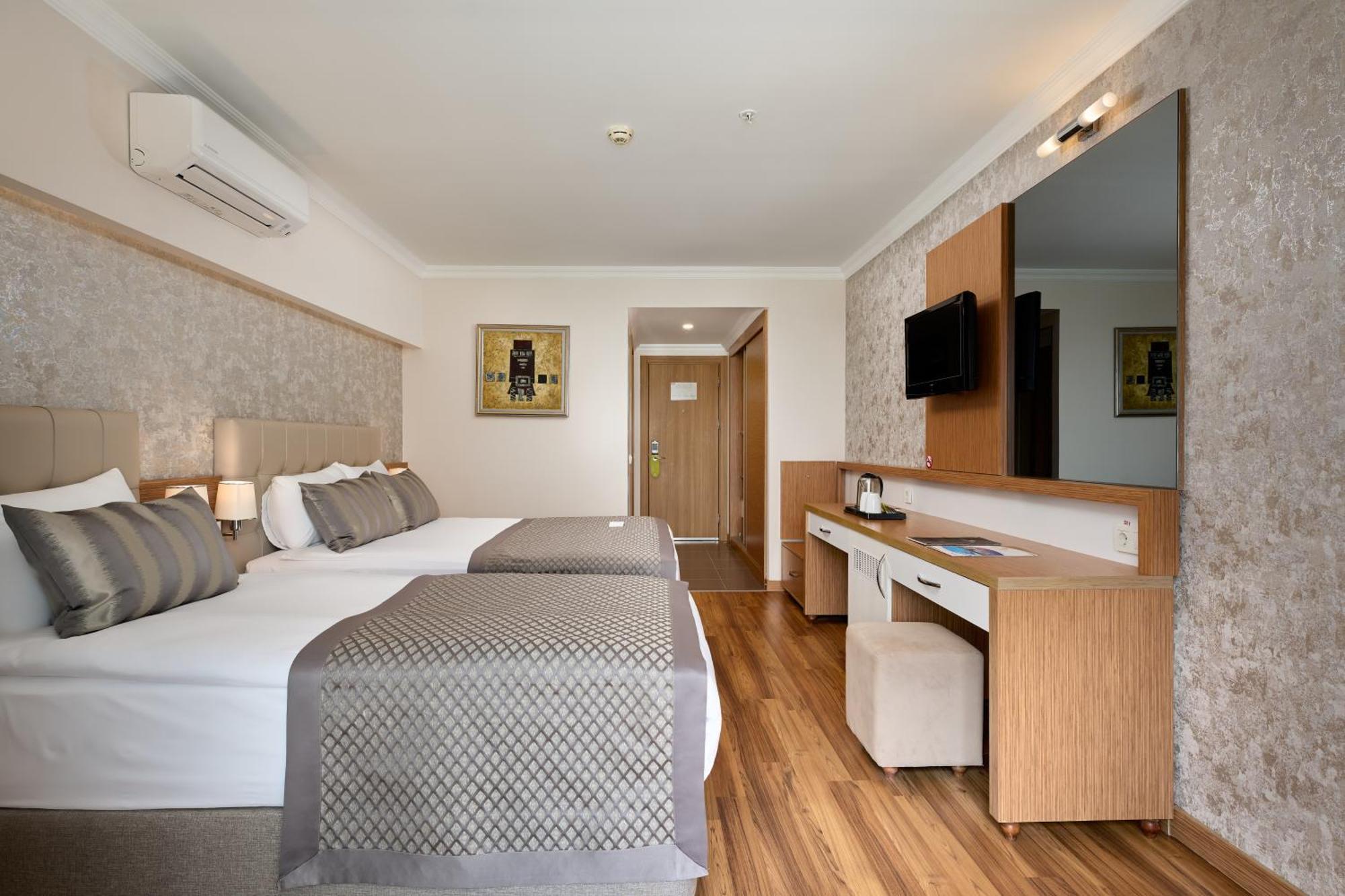 Standard Double or Twin Room Land View